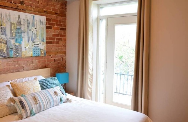 Sunny Top Floor - Huge Terrace - 4 bedrooms + 3 bathrooms - WiFi + parking*!