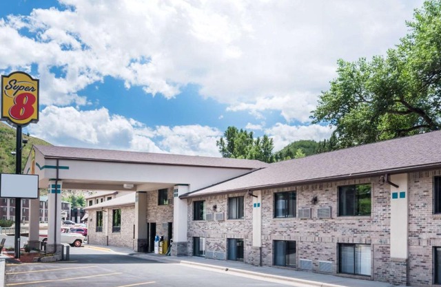 Super 8 by Wyndham Deadwood Black Hills Area