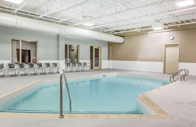 Super 8 by Wyndham Peterborough