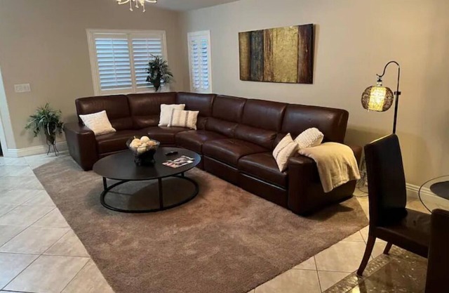 Super clean 3 bedroom+casita Henderson 89052 zip