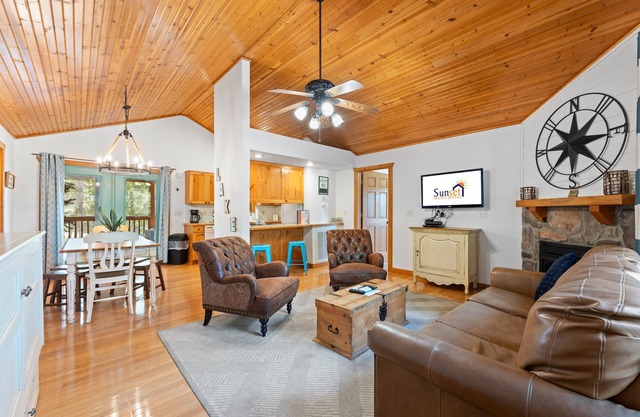 Super Cozy Lodge at Stonebridge! Pet Friendly! Truly a Tranquil Paradise!