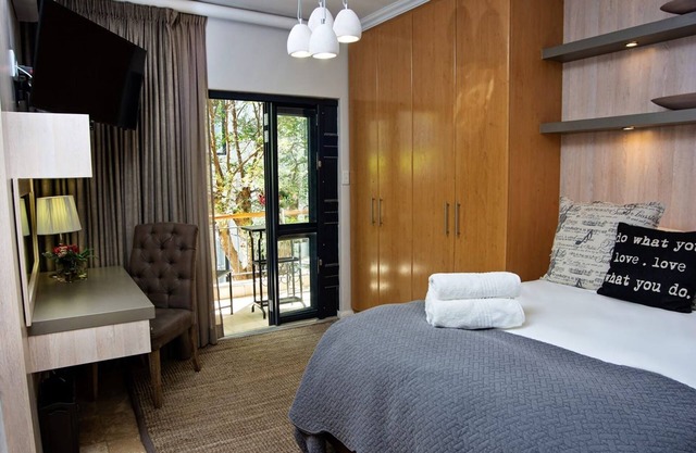 Super Cute Apartment in most loved Church Street - walk to restaurants