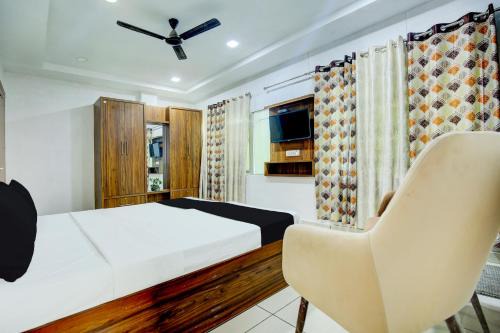 Super OYO Hotel Cameo