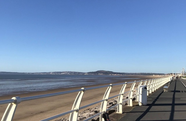 ❤Superb 4 Bedroom Holiday Home, Mountain View, Close to Aberavon Beach❤