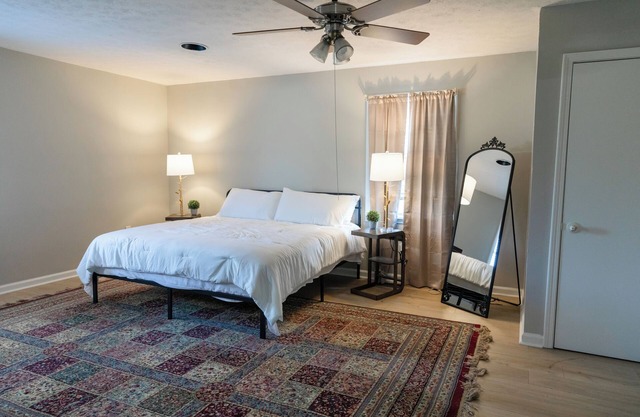 Superb 4-bedroom house with AC in Woodburn