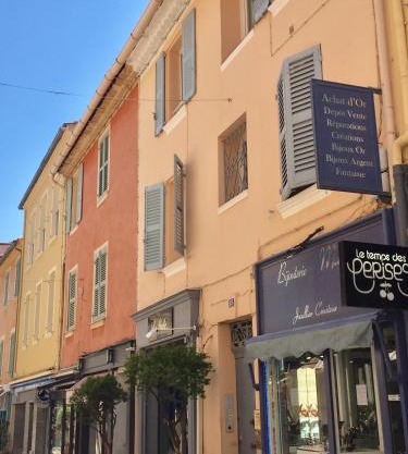 Superbe T1 bis sur le port et rue piétonne