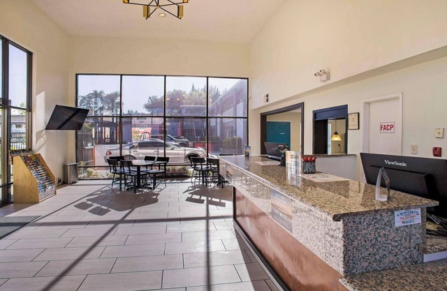 SureStay Plus Hotel by Best Western Sacramento North