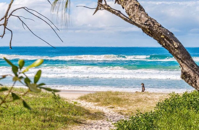 Surfside Beach House - Ideal Family Getaway