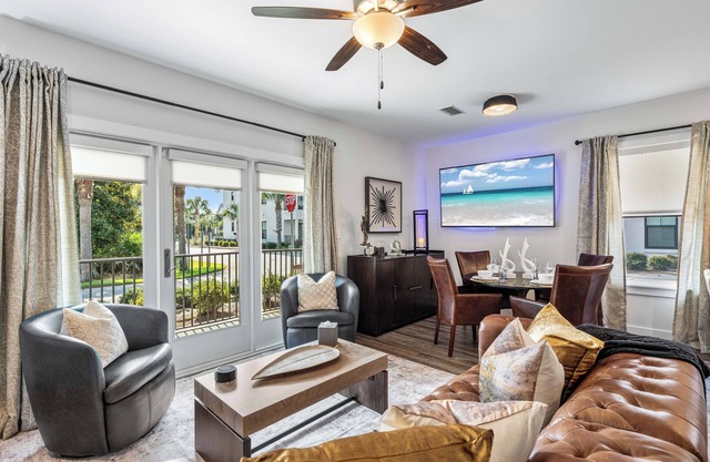 Surfside Breeze! Bikes, Pool, Fitness Center
