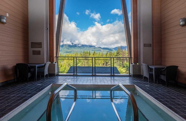 Sutton Place Hotel Revelstoke Mountain Resort