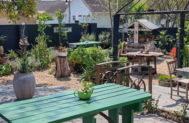 Suzies Huis Restaurant Bed and Breakfast