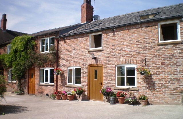 Swallows Barn, set on a working farm in foothills of the Peak District