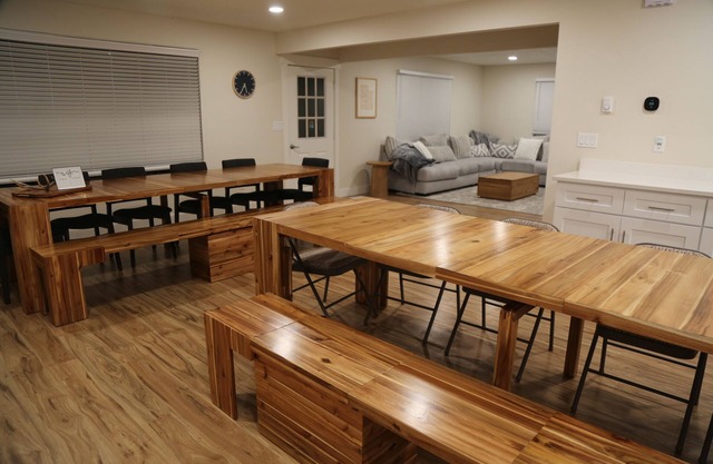 Swan Creek Haven - pickleball court! 2mi from Marina! n7 bed 4 bath sleep 32