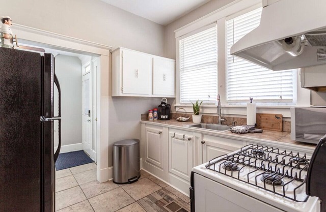 Sweet Midtown Memphis 1BR + Fireplace