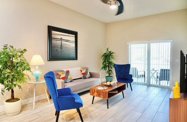 SWFL: Lake McGregor 3 bedroom Home - Entire Home!