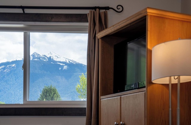 Swiss Chalet Motel