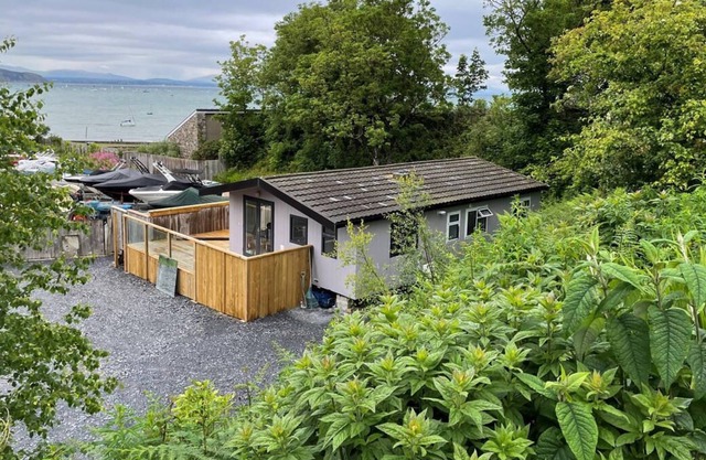 Swn Y Mor Cabin in the beautiful Pwllheli