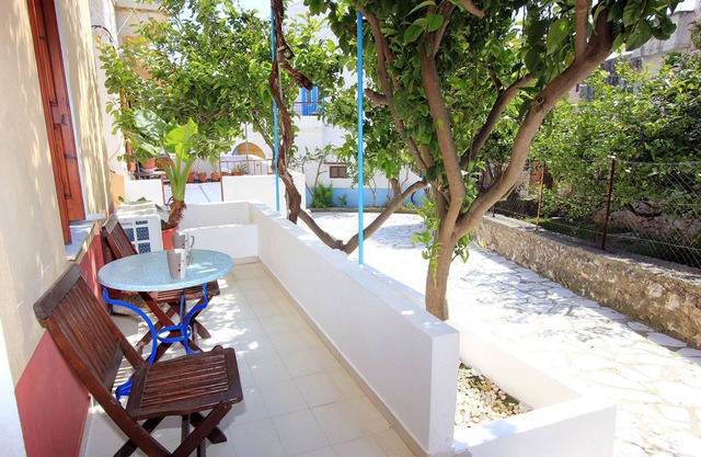 Symi Center