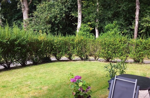 T2 apartment, terrace and garden near Rosais beach and La Briantais park.