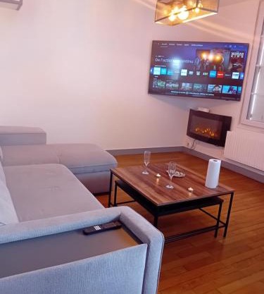 T2 cosy plénitude h24 wifi parking gratuit Netflix