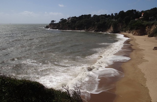 T3 apartment facing the sea 2 steps from the beach of Mr. Hulot