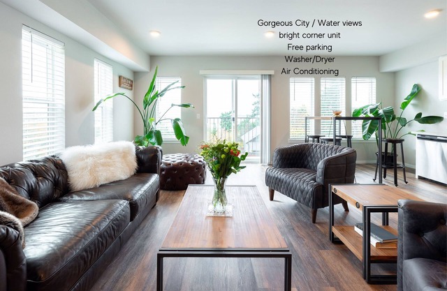 Tacoma Dome condo w Mountn & Bay views + + PRK!