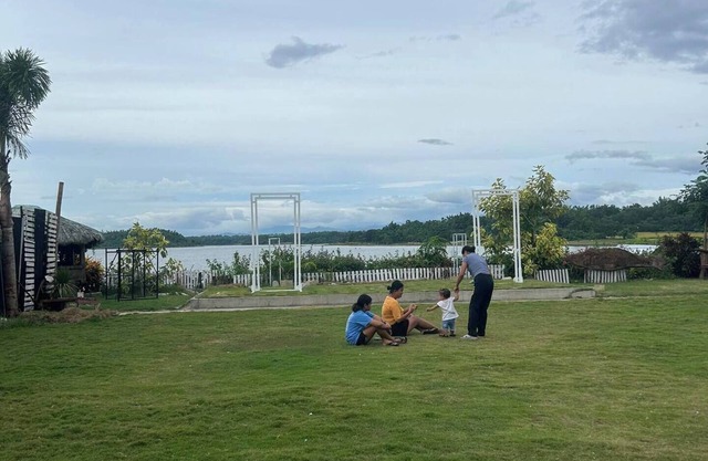 Taguipuro Paoay Lake-Couple Rm 5nn
