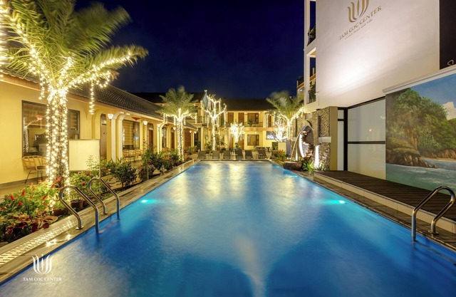 Tam Coc Center Luxury Hotel & Villa