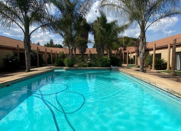 Tamarisk Guest Lodge