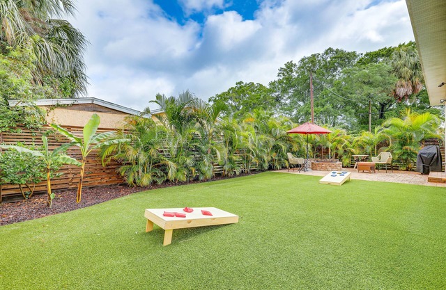Tampa Home w/Fire Pit, Yard, Cornhole + More!