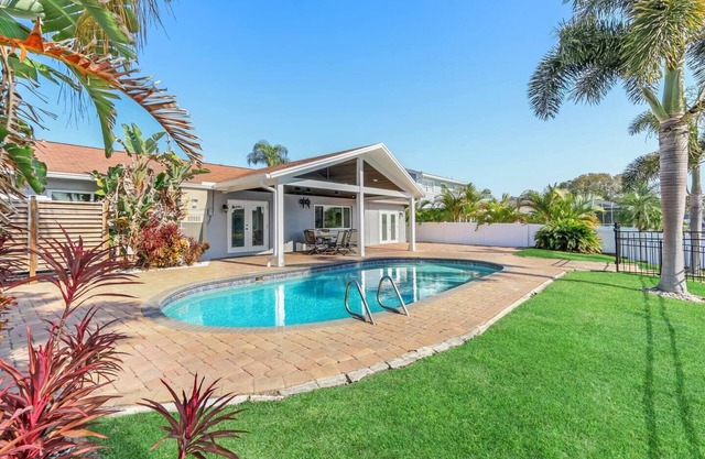 Tampa Waterfront Oasis| Pool| 3BR