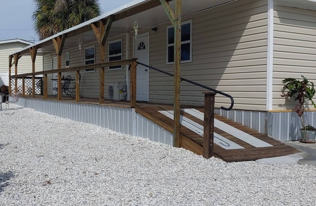 Tarpon Springs Retreat