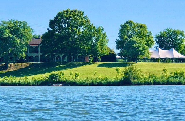 Tennessee Room at Tennessee RiverPlace