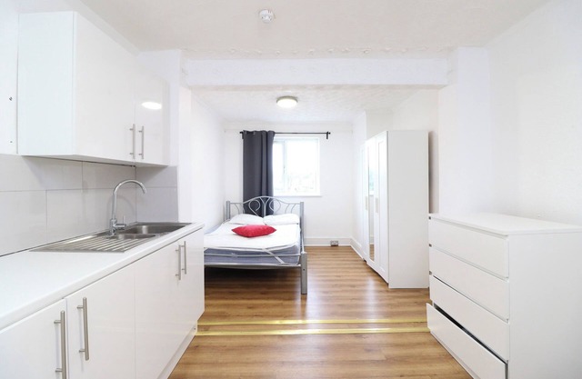 Tennyson Road Guest House Room 4