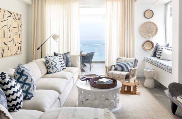The Abalone: Designer Beachfront Apartment with Access Directly on the Beach