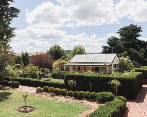 The Acres of Tooborac Cottage