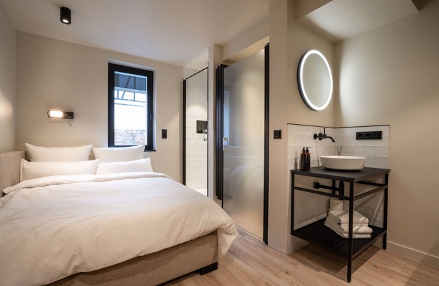 THE ADAMS- Self Check in Hotel