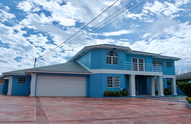 The Bahamas Blue Mansion
