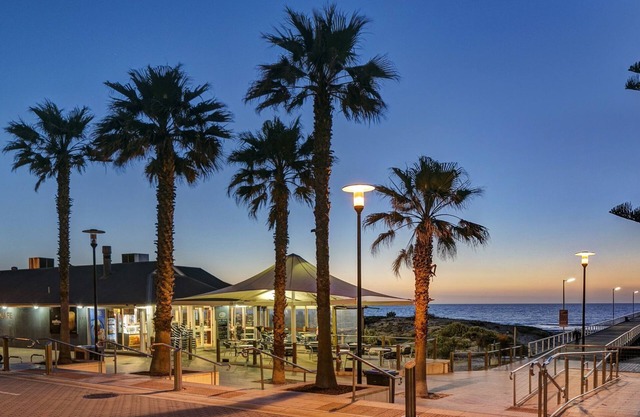 The Beach House @ Grange Beach, Adelaide Australia