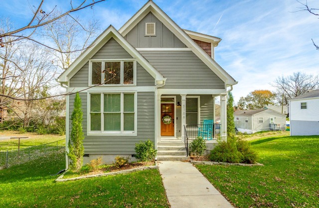The Black-Eyed Susan - a PMI Scenic City Vacation Rental