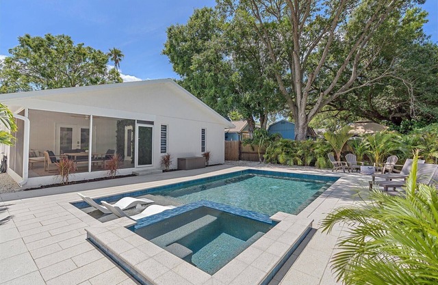 The Blessing House - Htd Pool & Spa, Close to Beaches