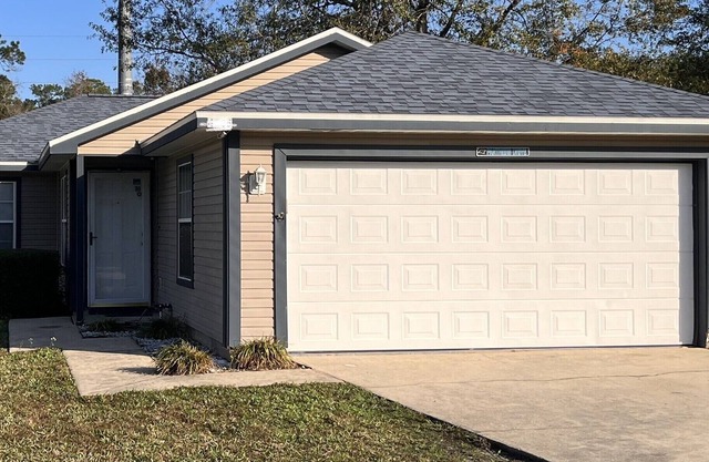 The Blue House! Comfortable, cozy & a GREAT VALUE!