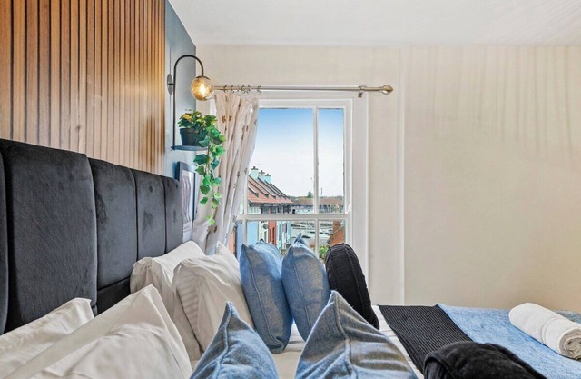 The Bristol Harbourside Apartments - Sleeps 16