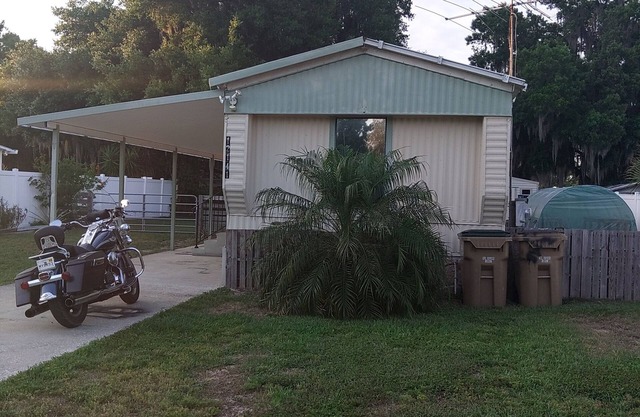 The Canal House Located on the Harris Chain of Lakes in central Florida.