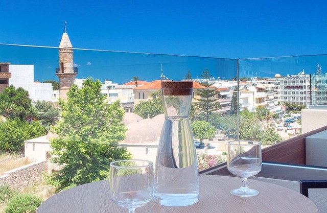 The City Hotel & Suites