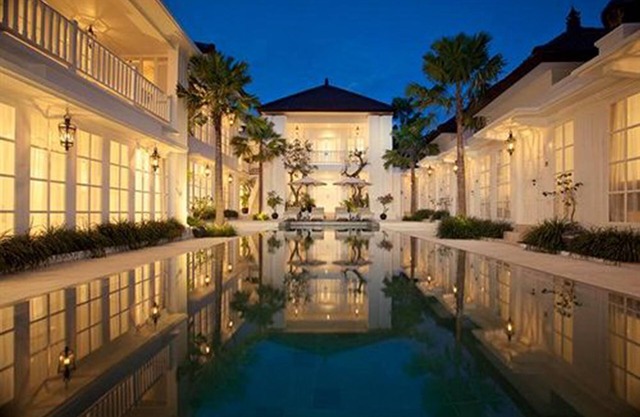 The Colony Hotel