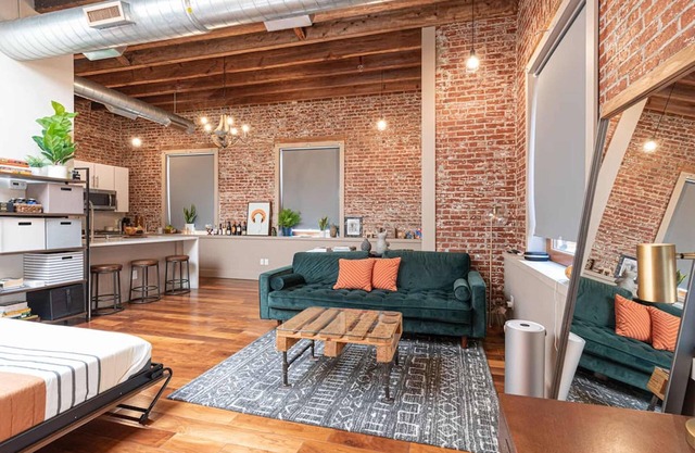 The Cosmopolitan Loft - 15 MIN to NYC Times Sq