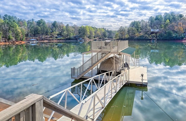 The Cove at Lake Nottely
