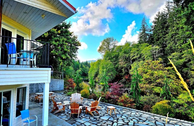 The Cullen's Clair de Lune, River-front Estate