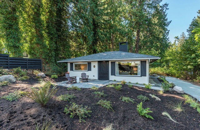 The Fern – Peaceful Escape on Camano Island with Beach Access